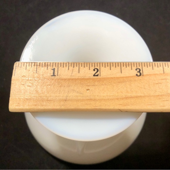 3 MILK GLASS PEDESTAL BOWLS/CANDY DISHES. 2 ROUND BOTTOM/1 SQUARE BOTTOM - Picture 10 of 13